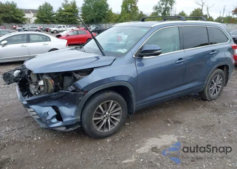 2018 Toyota Highlander Xle from USA, damaged, VIN 5TDJZRFHXJS887181